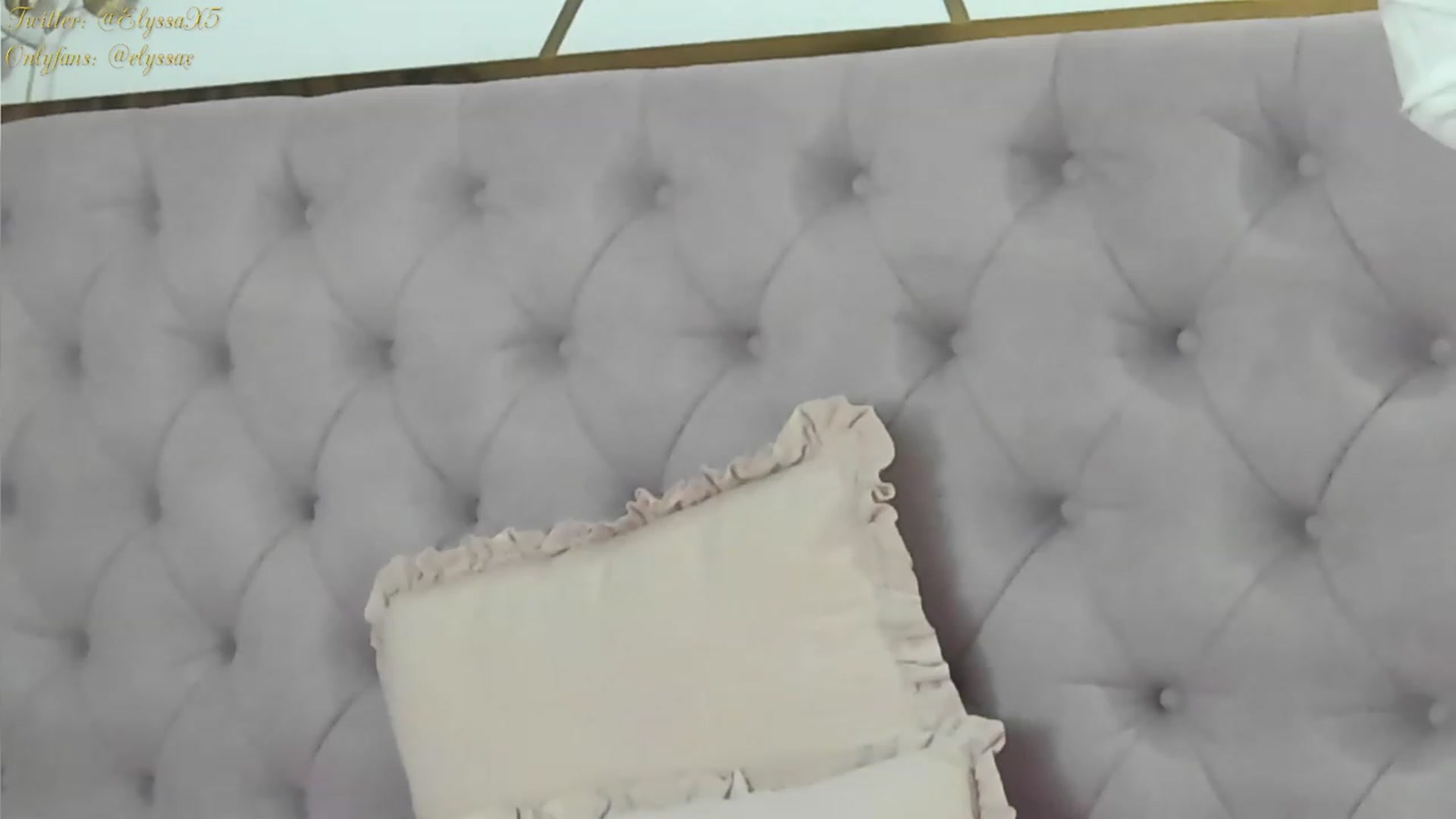 Gallery image thumbnail from Elyssa_'s myfreecams stream on, 12/12/2023, 17:12 image 7 of 20