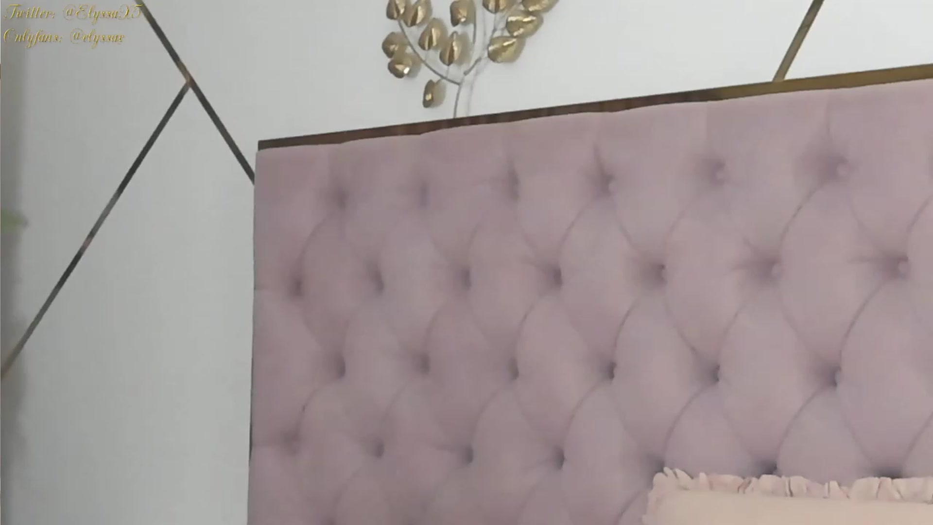 Gallery image thumbnail from Elyssa_'s myfreecams stream on, 02/19/2024, 16:50 image 4 of 20
