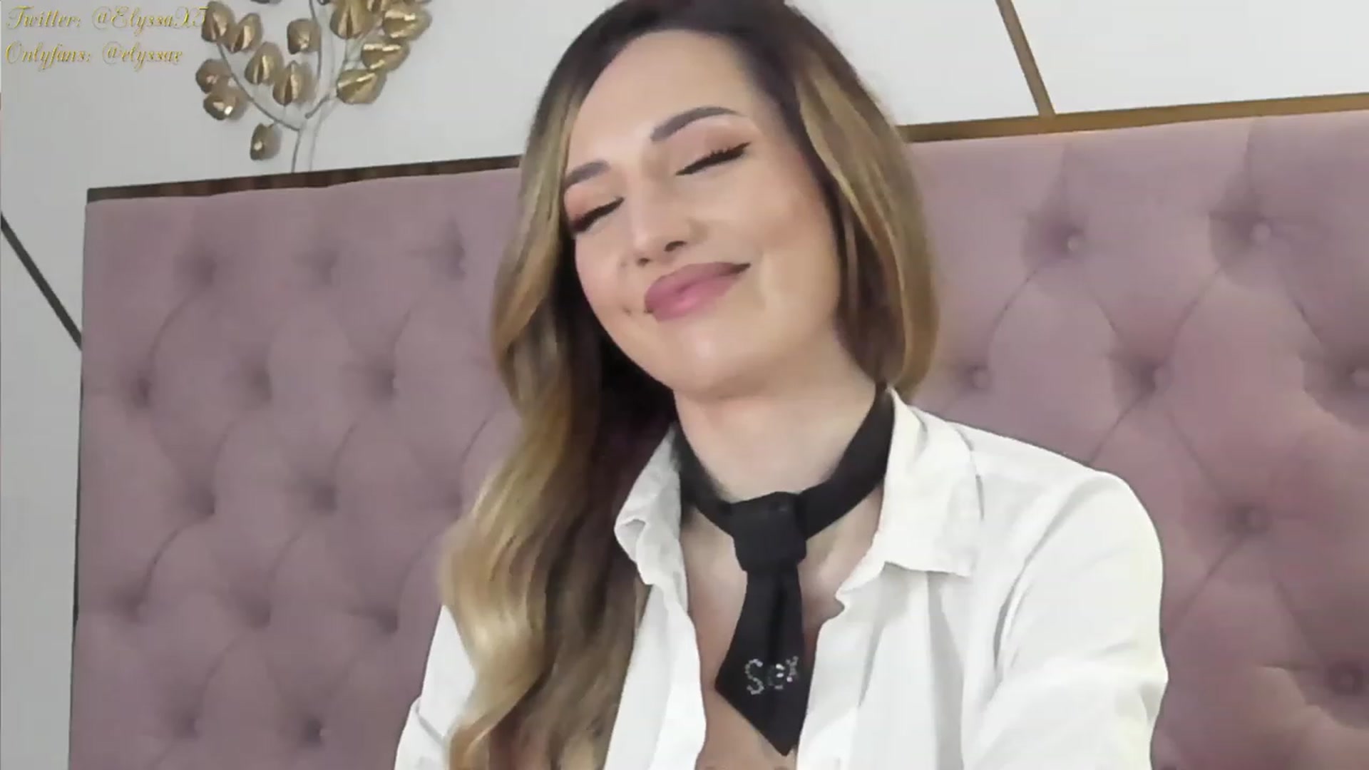 Gallery image thumbnail from Elyssa_'s myfreecams stream on, 03/05/2024, 19:03 image 19 of 20
