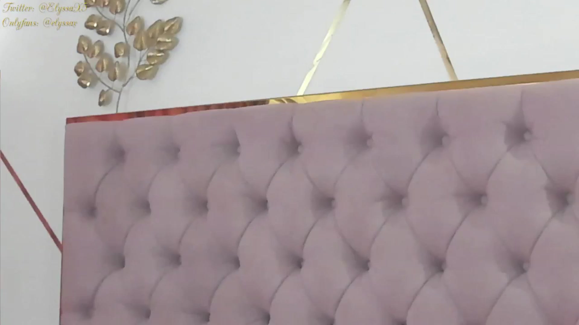 Gallery image thumbnail from Elyssa_'s myfreecams stream on, 04/19/2024, 12:52 image 15 of 20