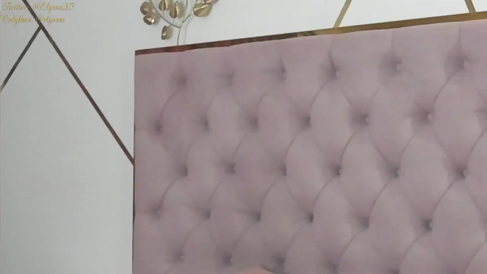 Gallery image thumbnail from Elyssa_'s myfreecams stream on, 04/23/2024, 13:22 image 11 of 20