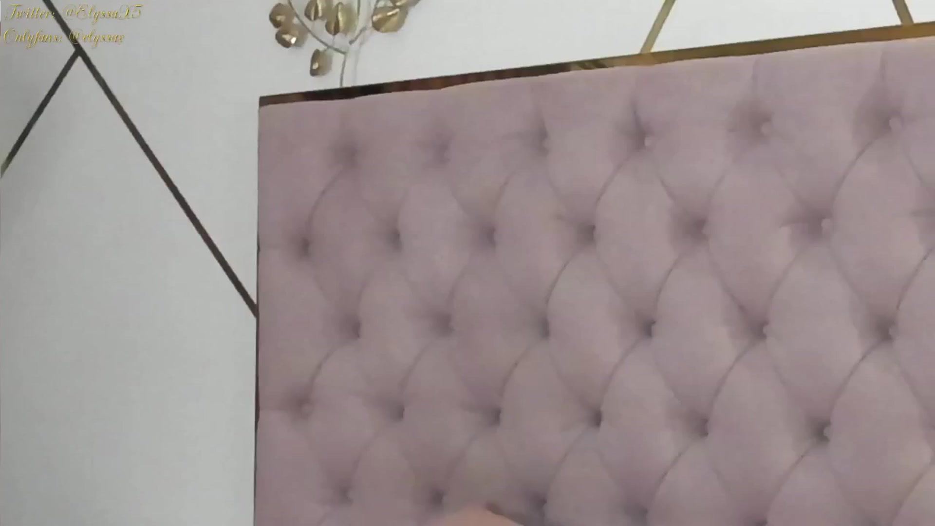 Gallery image thumbnail from Elyssa_'s myfreecams stream on, 04/23/2024, 13:22 image 13 of 20