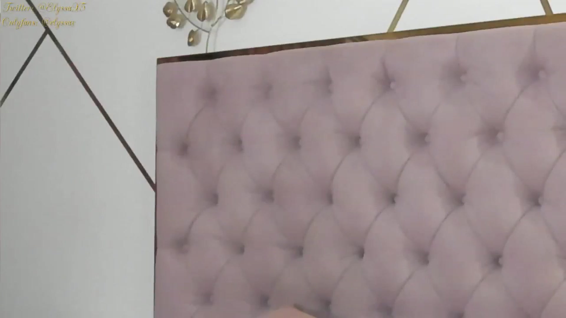 Gallery image thumbnail from Elyssa_'s myfreecams stream on, 04/23/2024, 13:22 image 15 of 20