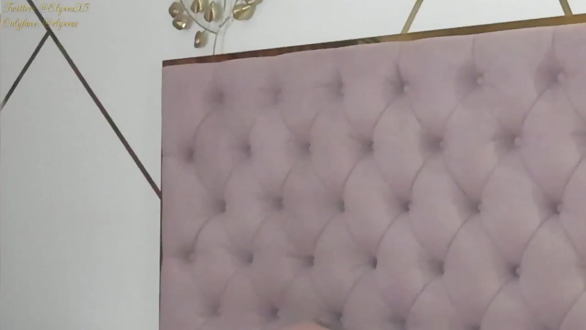 Gallery image thumbnail from Elyssa_'s myfreecams stream on, 04/23/2024, 13:22 image 8 of 20