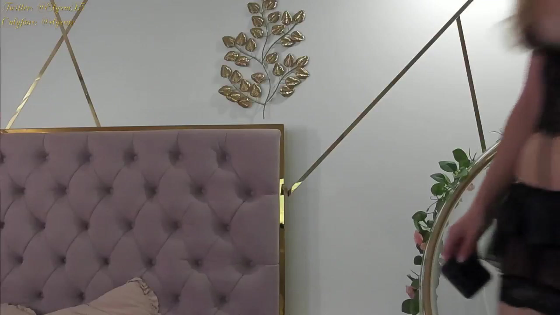 Gallery image thumbnail from Elyssa_'s myfreecams stream on, 05/16/2024, 10:09 image 5 of 20