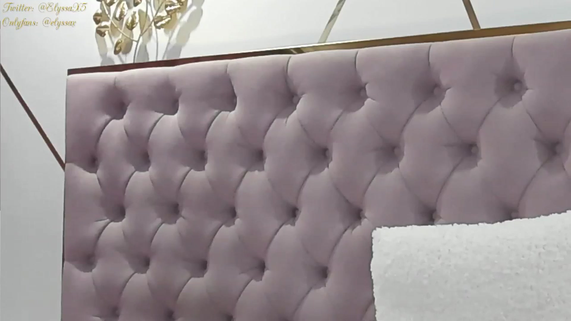 Gallery image thumbnail from Elyssa_'s myfreecams stream on, 09/26/2024, 10:49 image 4 of 20