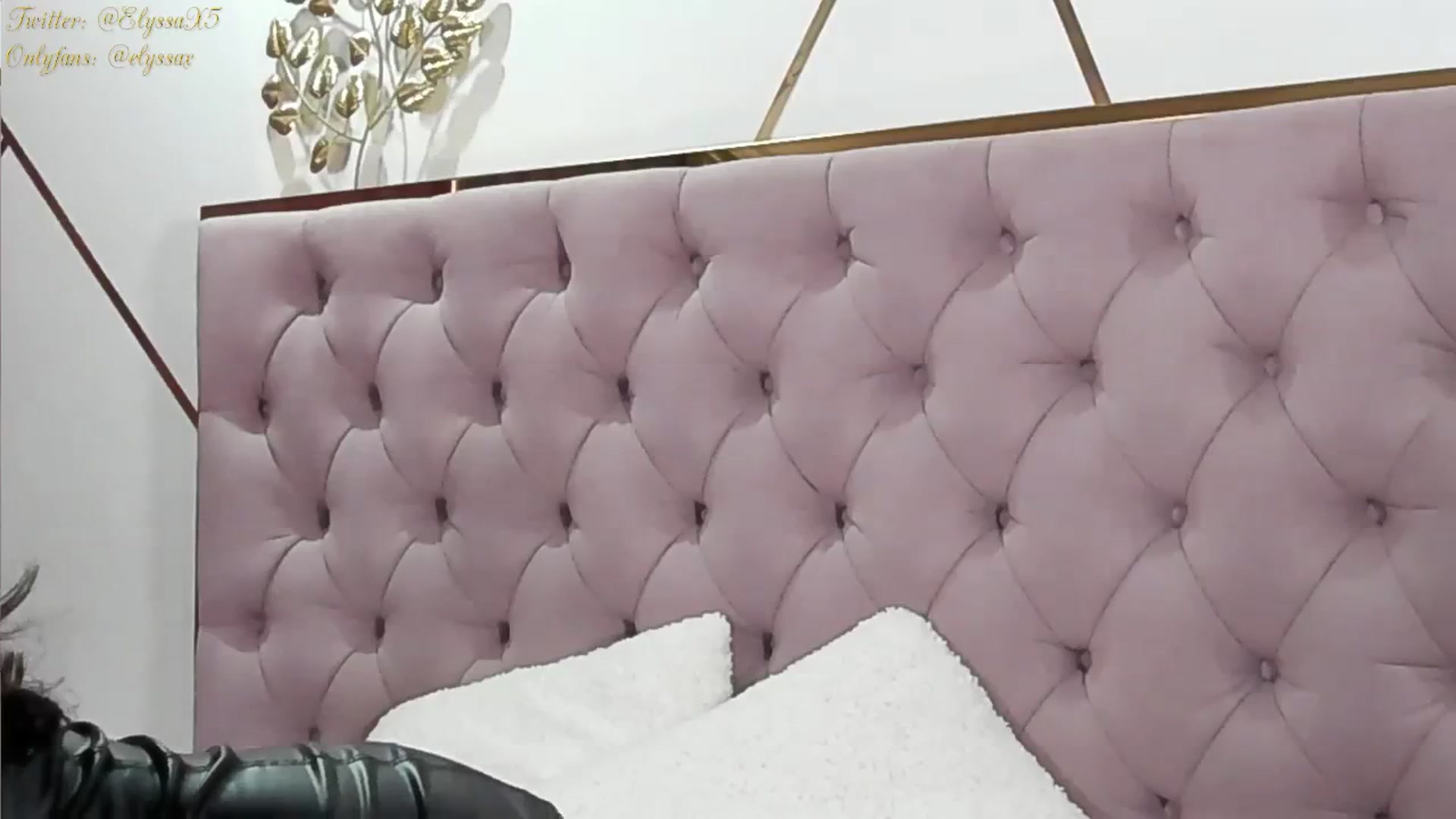 Gallery image thumbnail from Elyssa_'s myfreecams stream on, 10/16/2024, 11:28 image 12 of 20
