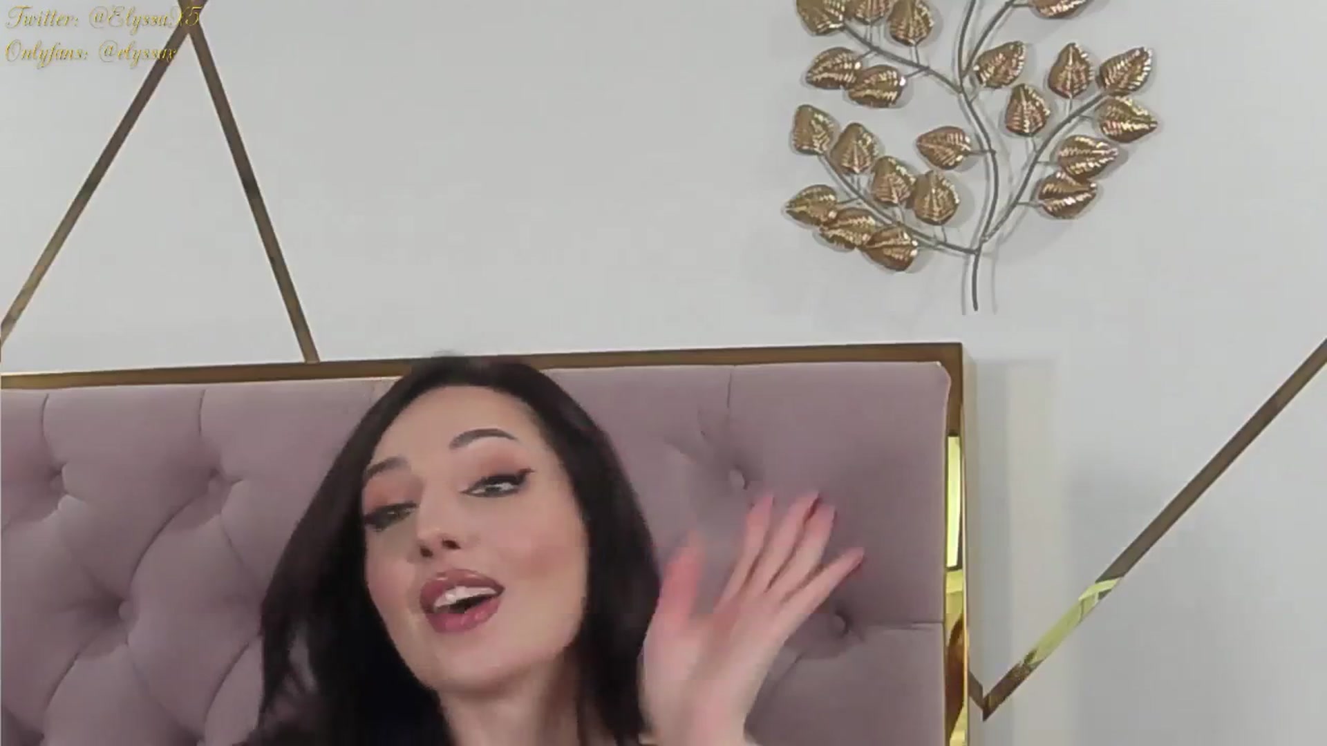 Gallery image thumbnail from Elyssa_'s myfreecams stream on, 10/16/2024, 12:01 image 15 of 20