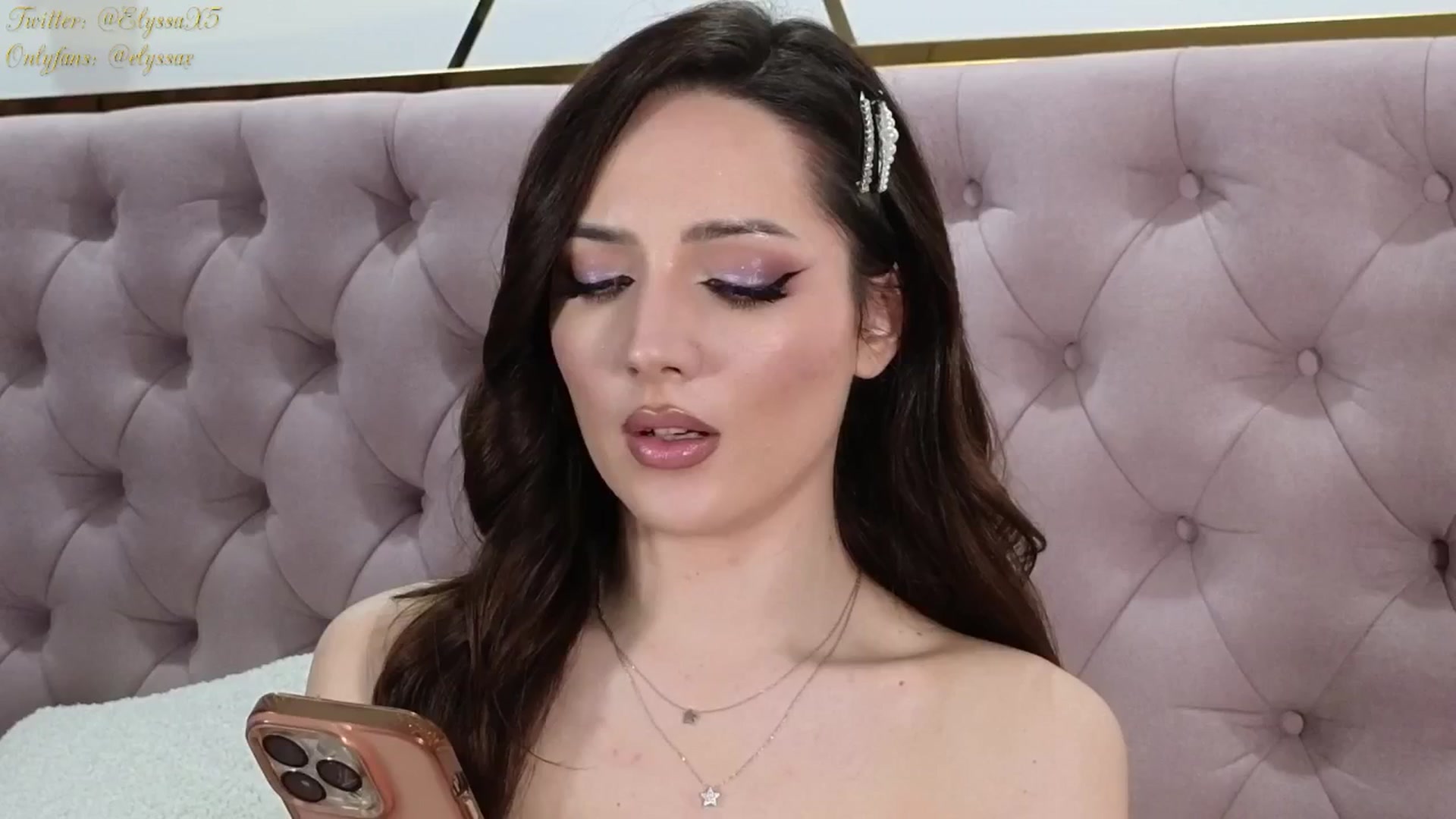 Gallery image thumbnail from Elyssa_'s myfreecams stream on, 01/08/2025, 17:25 image 1 of 20