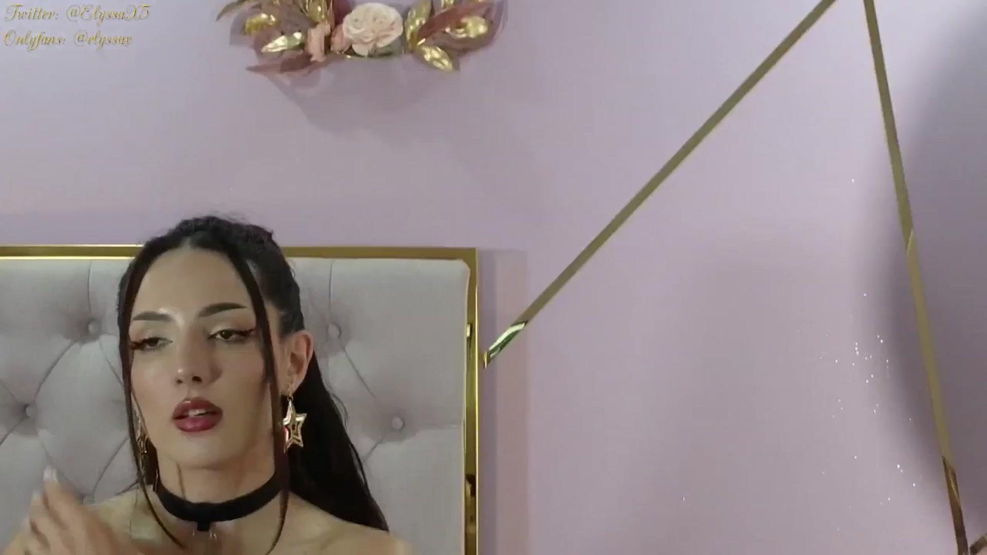 Gallery image thumbnail from Elyssa_'s myfreecams stream on, 07/04/2025, 13:45 image 16 of 20