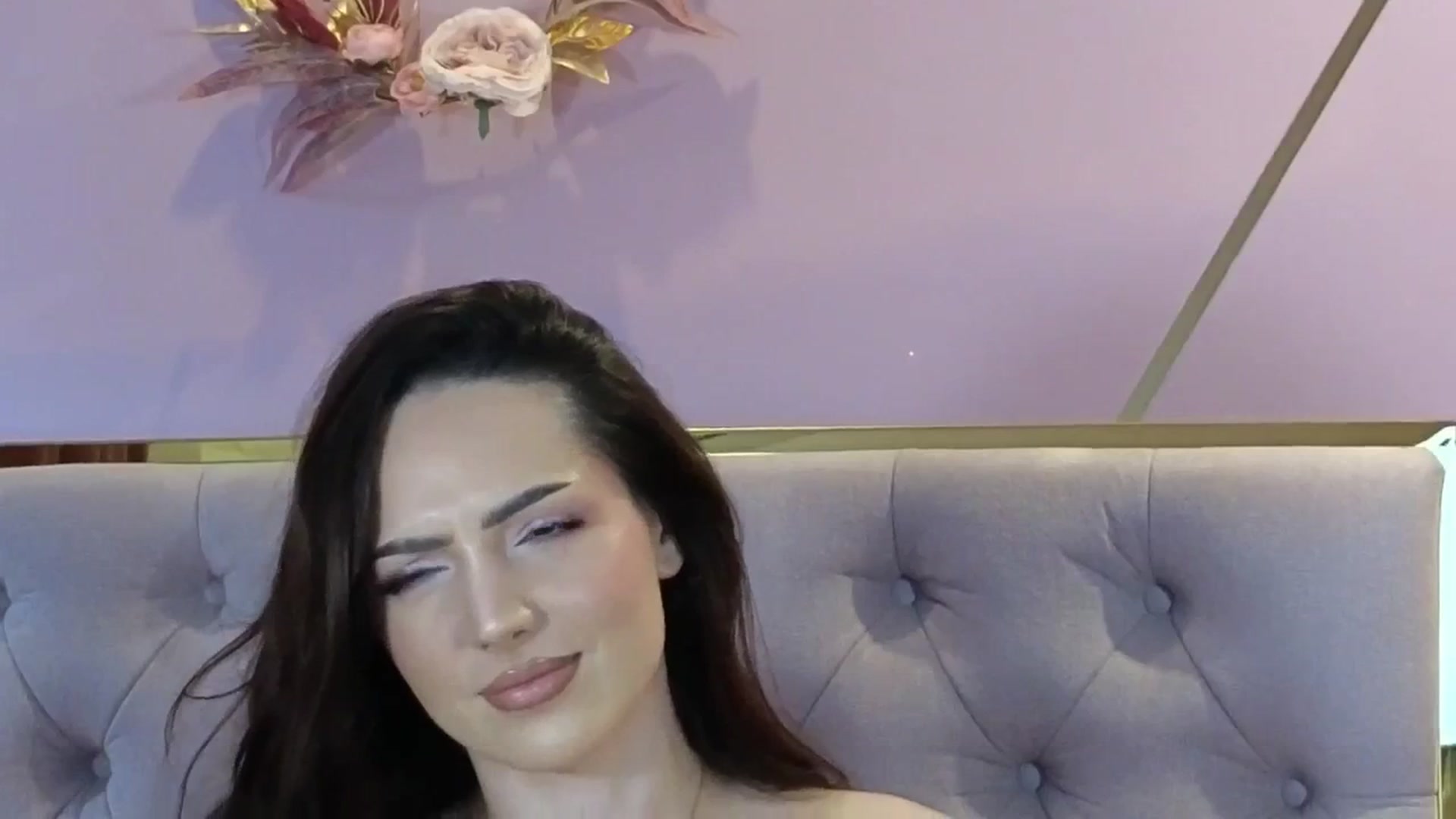 Gallery image thumbnail from Elyssa_'s myfreecams stream on, 01/13/2026, 12:43 image 10 of 20