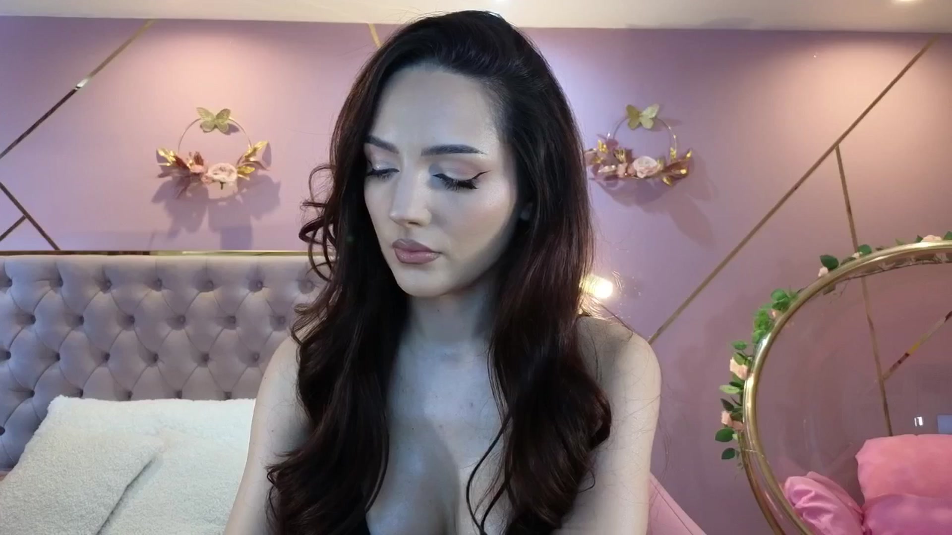 Gallery image thumbnail from Elyssa_'s myfreecams stream on, 02/04/2026, 12:56 image 6 of 20