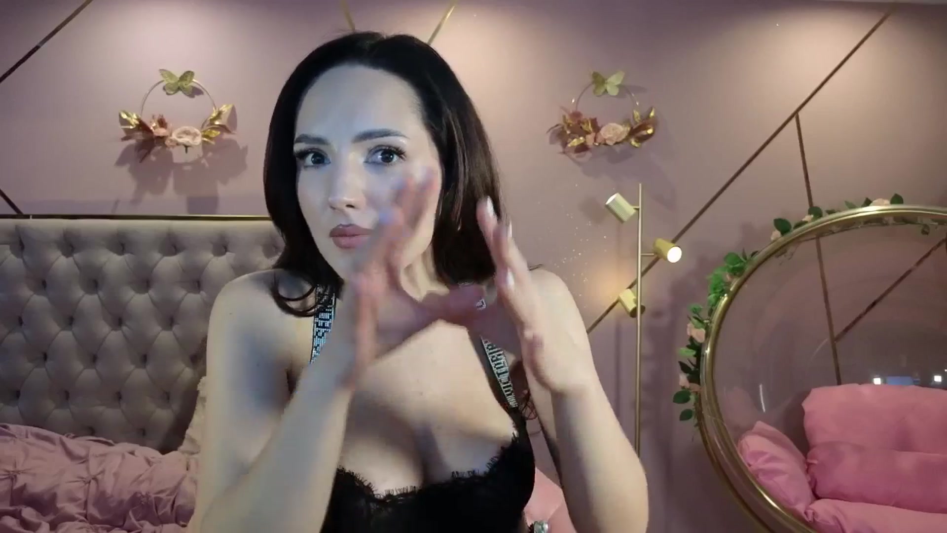Gallery image thumbnail from Elyssa_'s myfreecams stream on, 03/20/2026, 08:00 image 6 of 20