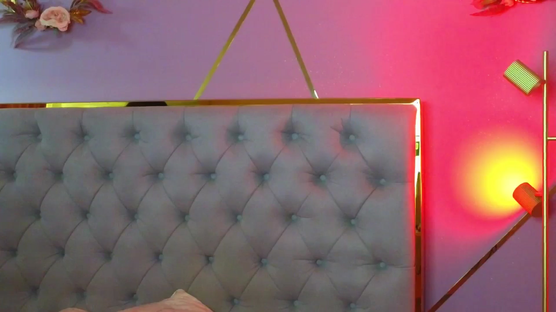 Gallery image thumbnail from Elyssa_'s myfreecams stream on, 04/24/2026, 04:34 image 14 of 20