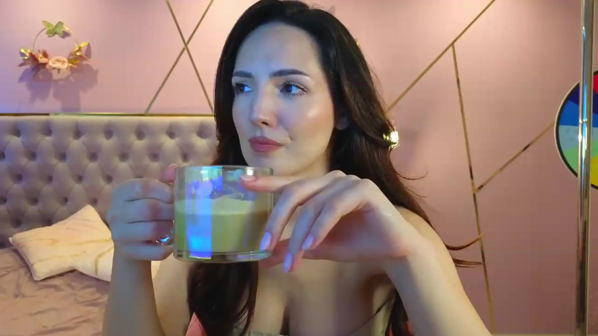Gallery image thumbnail from Elyssa_'s myfreecams stream on, 05/05/2026, 09:08 image 7 of 20