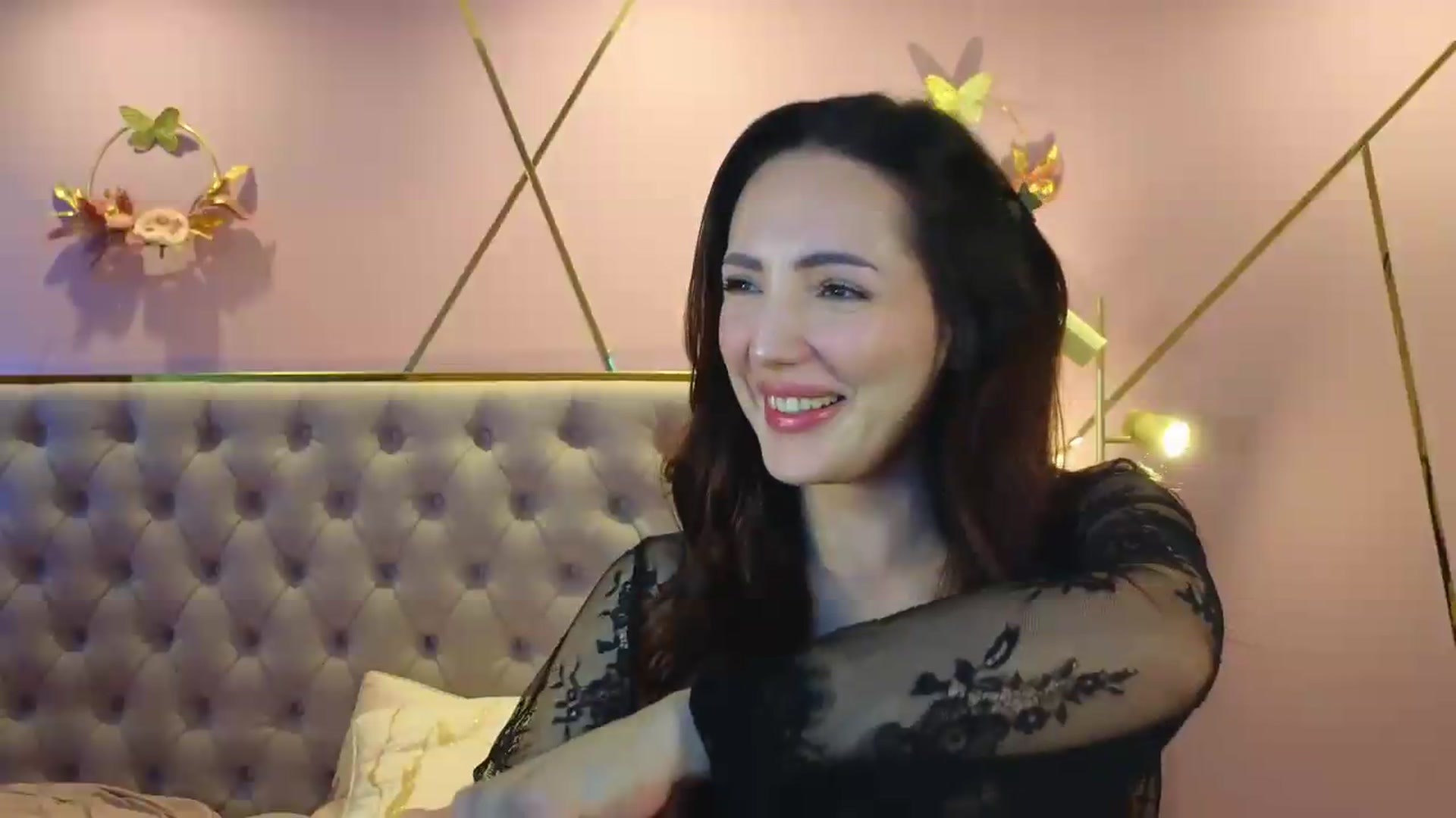 Gallery image thumbnail from Elyssa_'s myfreecams stream on, 05/06/2026, 06:48 image 13 of 20