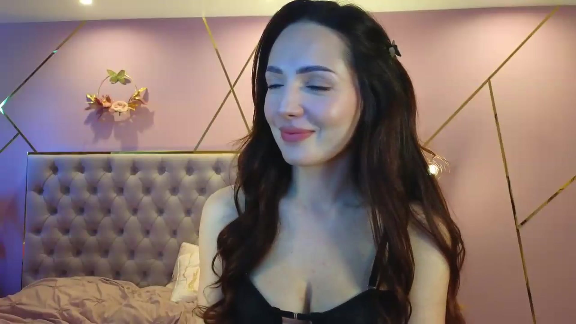 Gallery image thumbnail from Elyssa_'s myfreecams stream on, 05/06/2026, 06:48 image 15 of 20