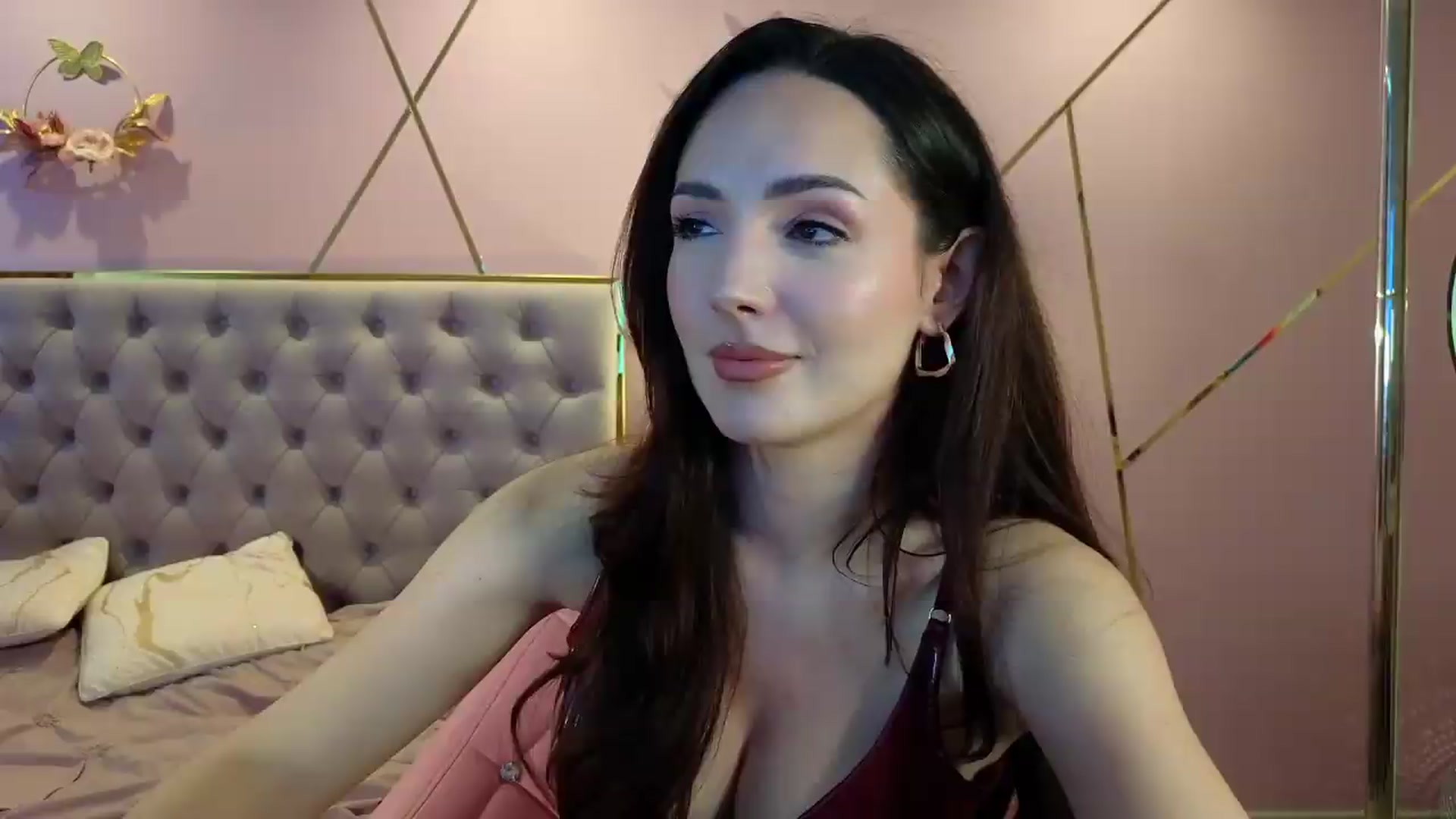 Gallery image thumbnail from Elyssa_'s myfreecams stream on, 05/14/2026, 09:17 image 15 of 20