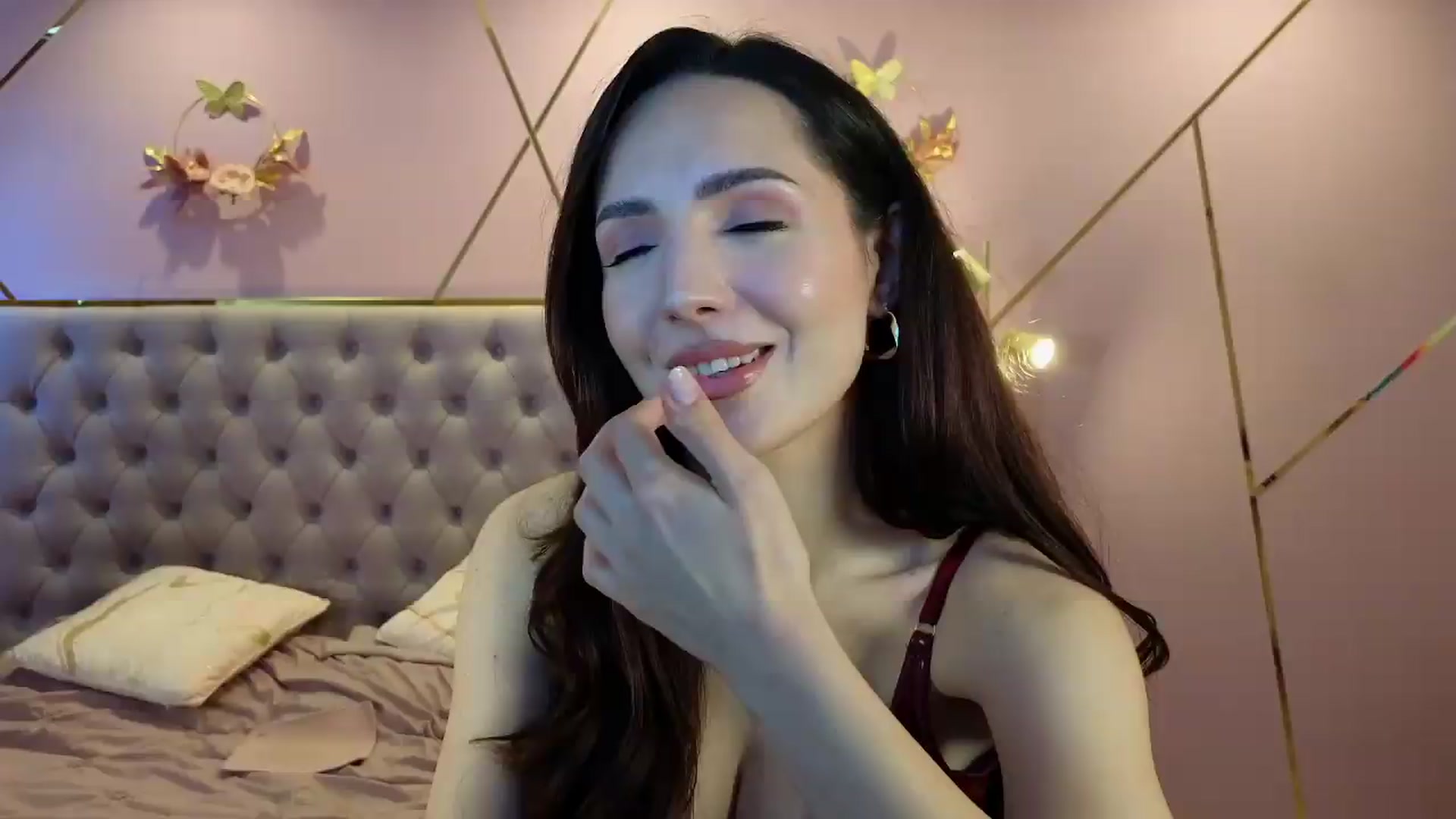 Gallery image thumbnail from Elyssa_'s myfreecams stream on, 05/14/2026, 11:26 image 8 of 20