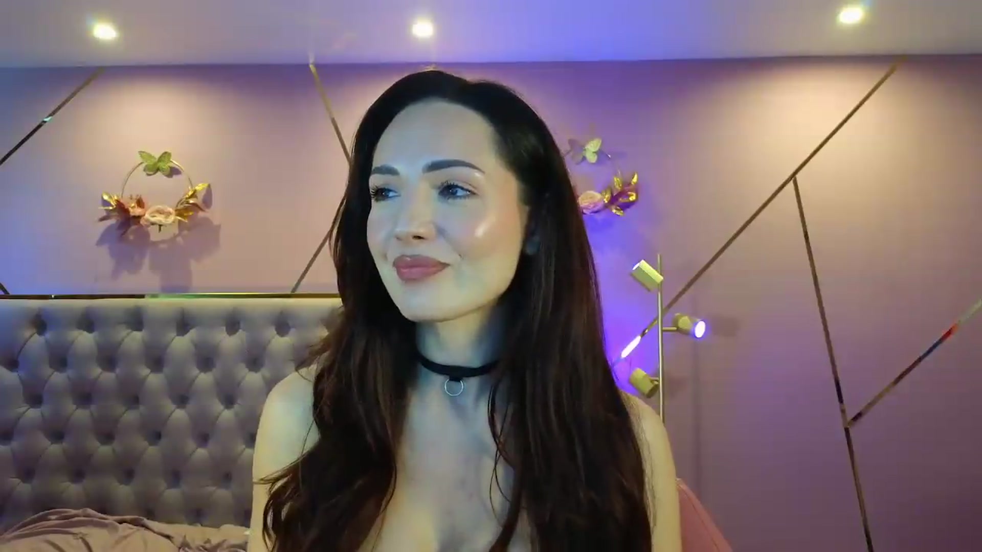 Gallery image thumbnail from Elyssa_'s myfreecams stream on, 05/15/2026, 06:44 image 11 of 20
