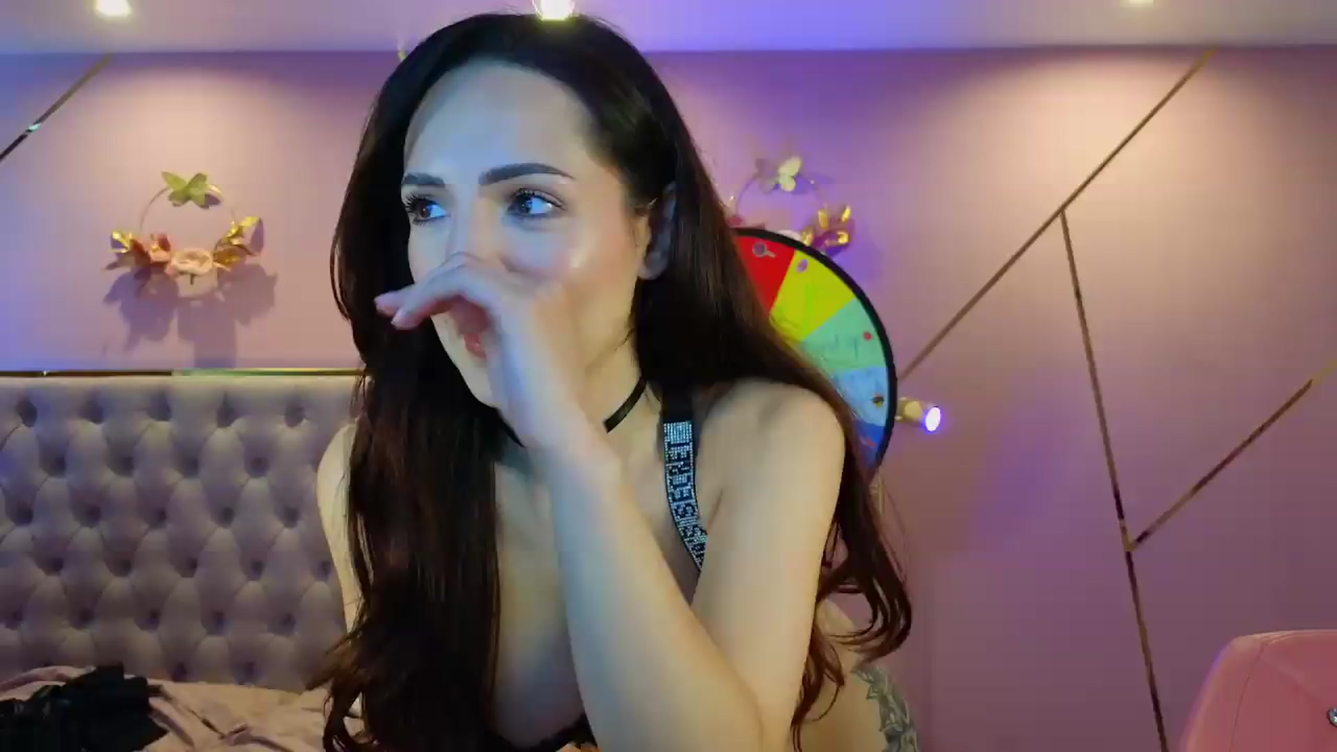 Gallery image thumbnail from Elyssa_'s myfreecams stream on, 05/15/2026, 08:53 image 6 of 20