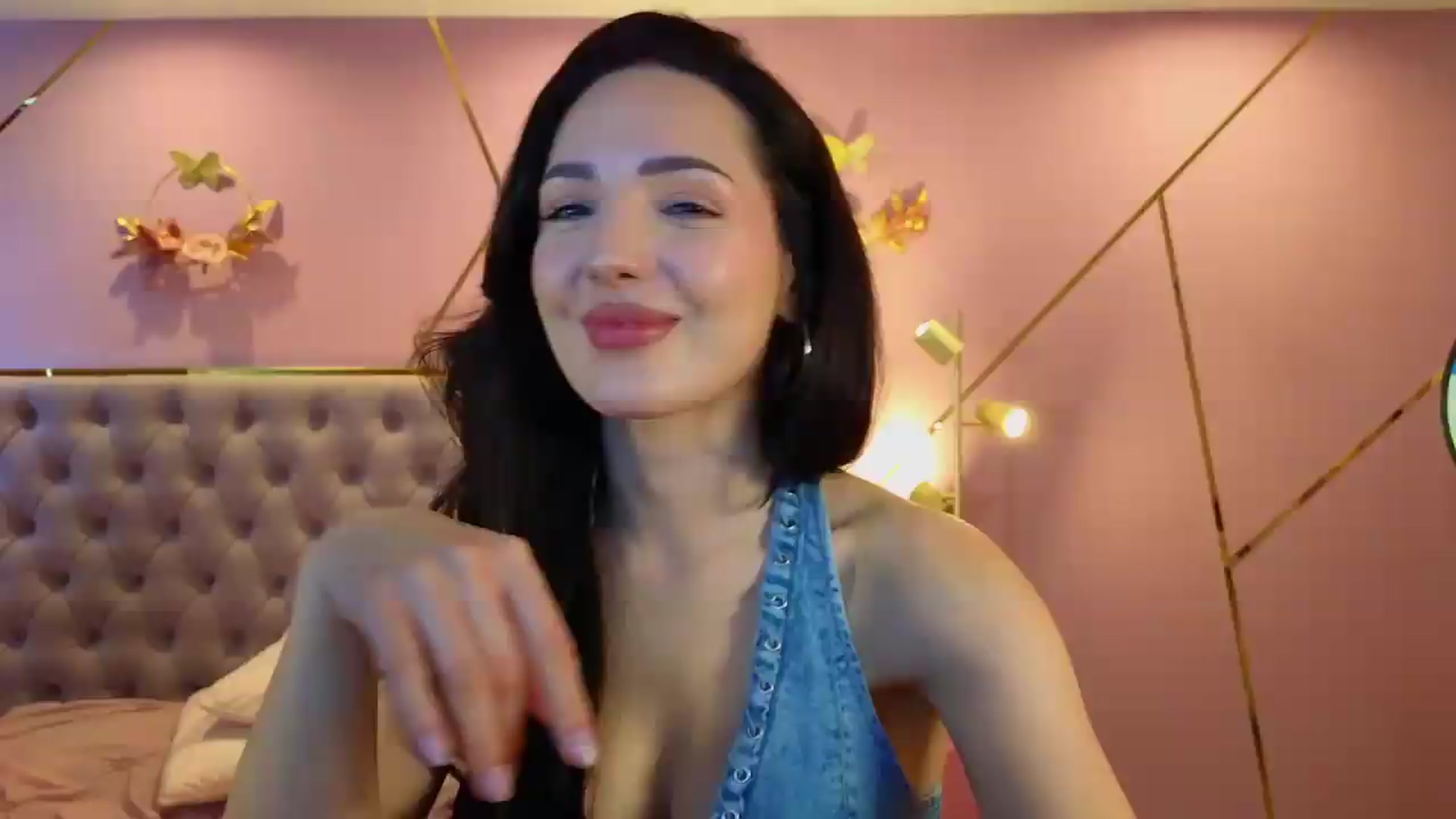 Gallery image thumbnail from Elyssa_'s myfreecams stream on, 05/21/2026, 07:24 image 11 of 20