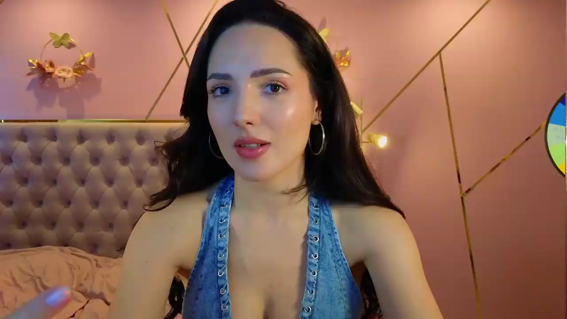 Gallery image thumbnail from Elyssa_'s myfreecams stream on, 05/21/2026, 10:15 image 3 of 20