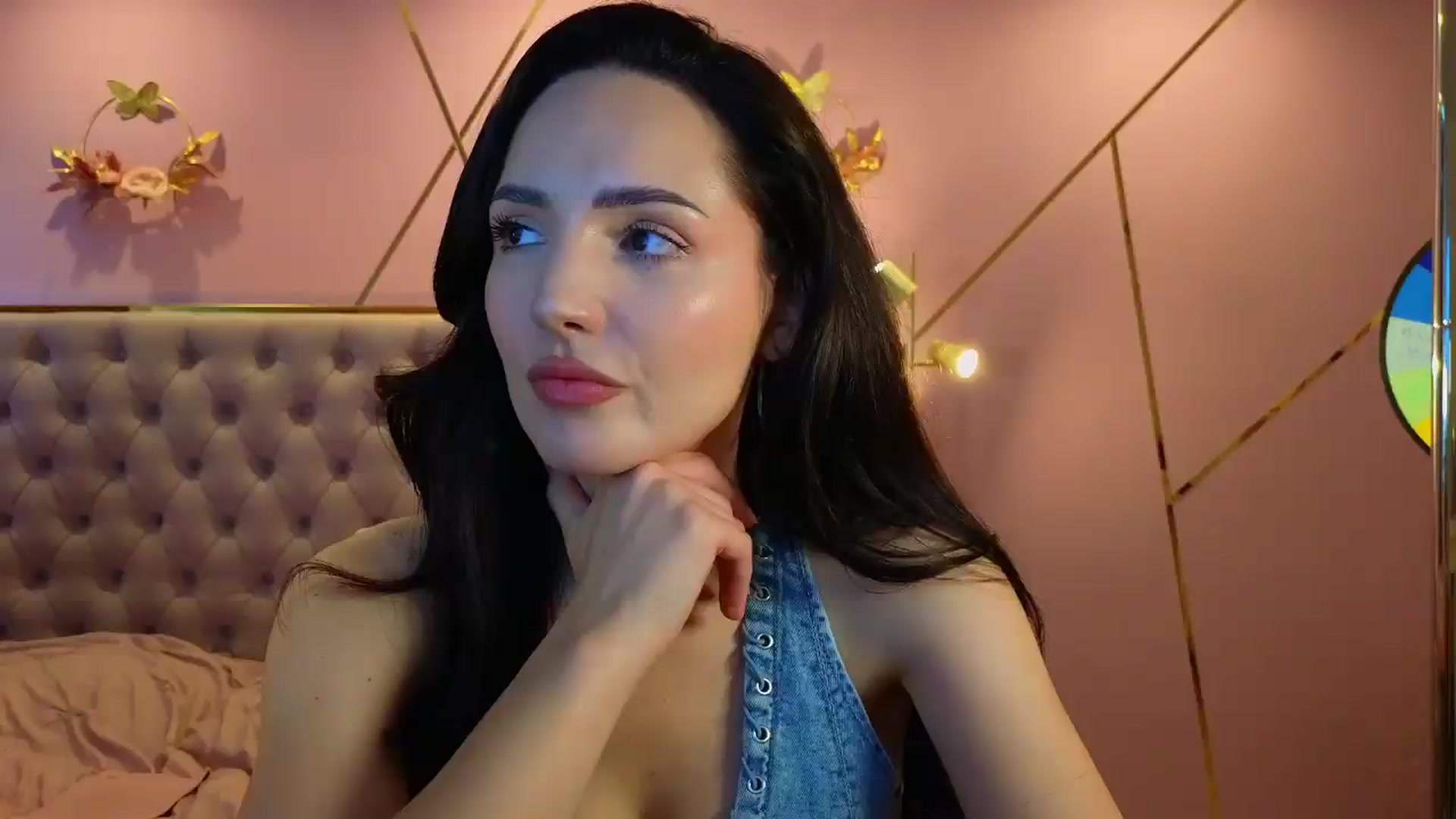 Gallery image thumbnail from Elyssa_'s myfreecams stream on, 05/21/2026, 10:15 image 9 of 20