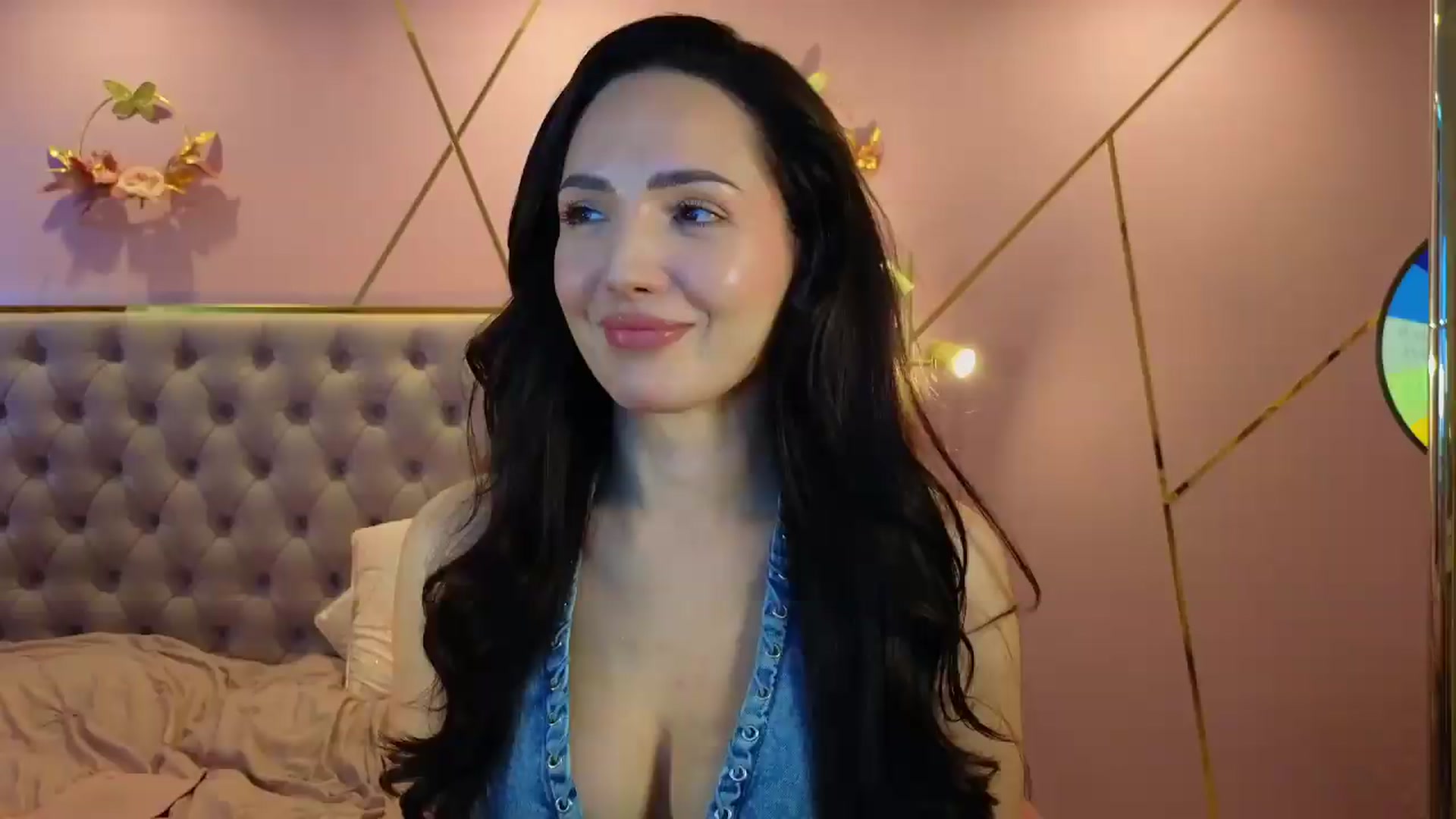 Gallery image thumbnail from Elyssa_'s myfreecams stream on, 05/21/2026, 10:15 image 14 of 20