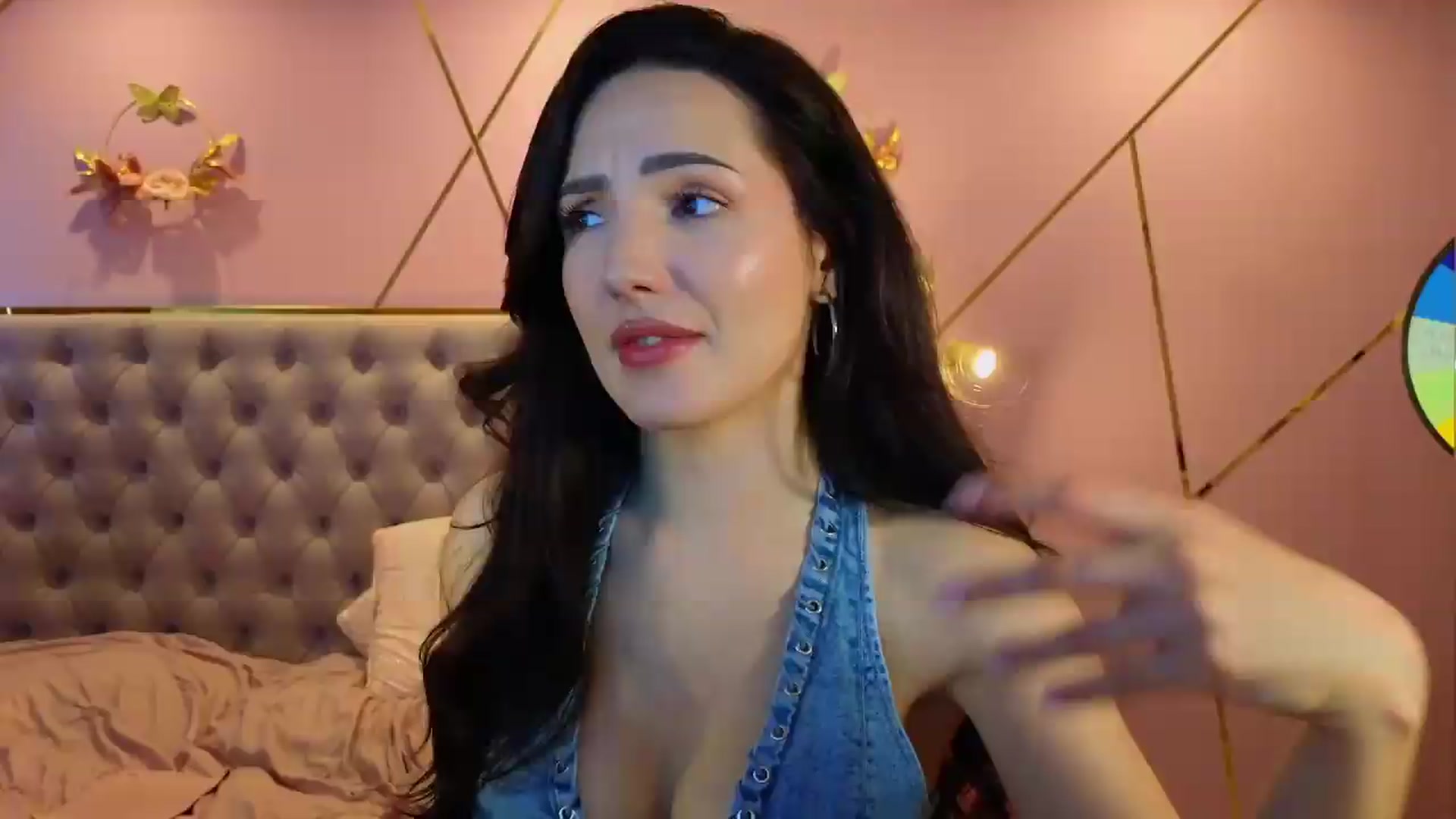 Gallery image thumbnail from Elyssa_'s myfreecams stream on, 05/21/2026, 10:15 image 1 of 20