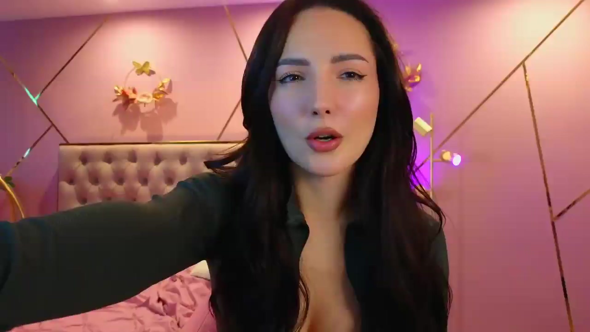 Gallery image thumbnail from Elyssa_'s myfreecams stream on, 06/12/2026, 06:19 image 20 of 20