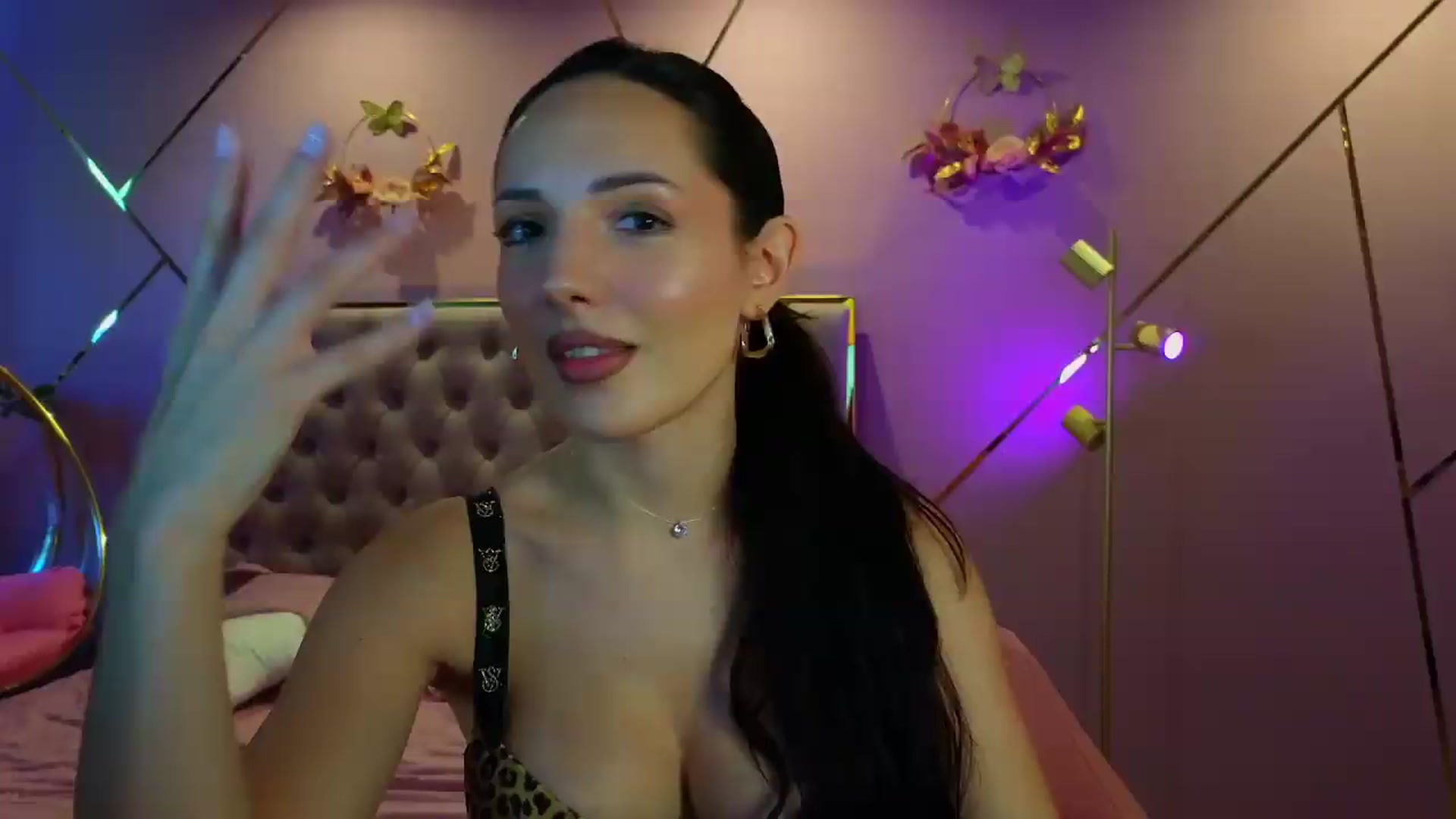 Gallery image thumbnail from Elyssa_'s myfreecams stream on, 07/29/2026, 05:58 image 10 of 20