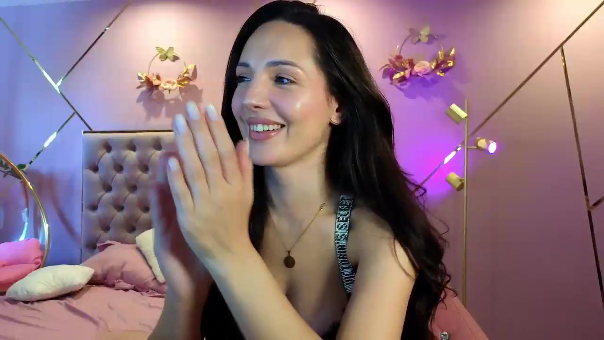 Gallery image thumbnail from Elyssa_'s myfreecams stream on, 08/13/2026, 10:02 image 10 of 20