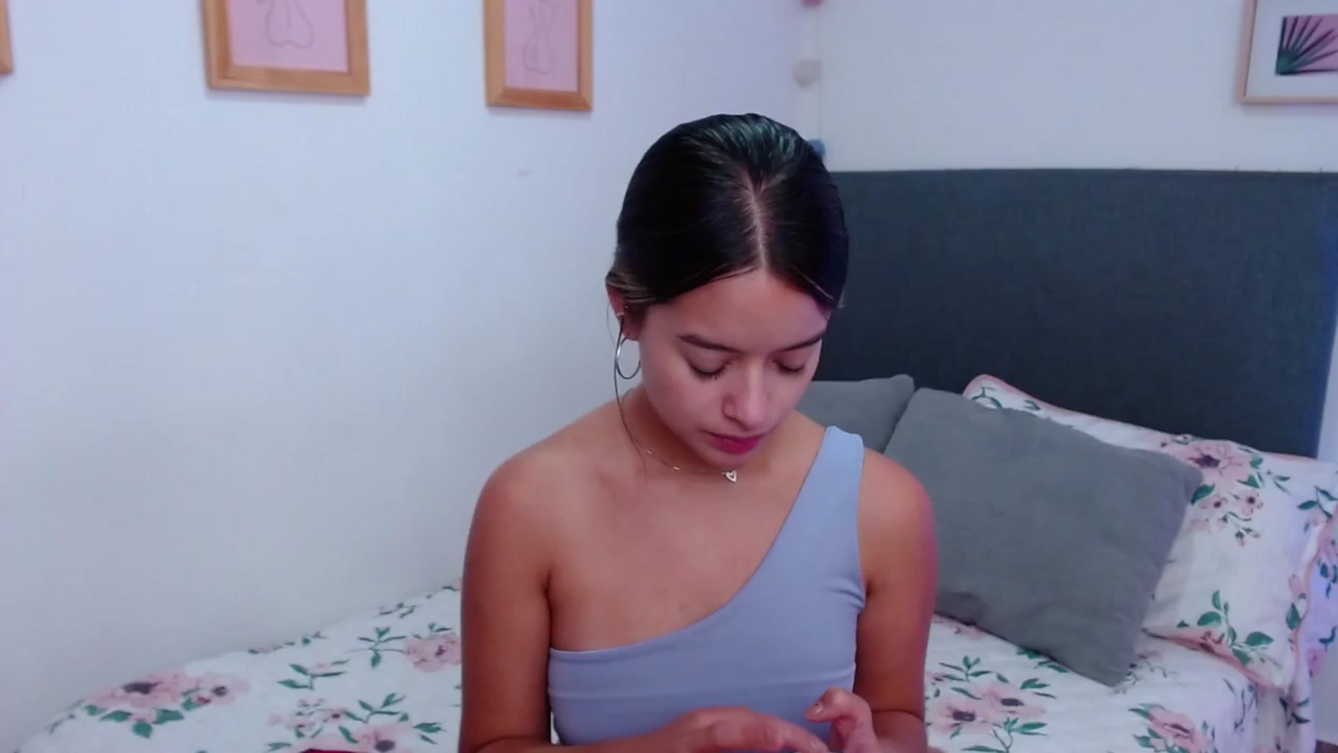 Gallery image thumbnail from Elzee's myfreecams stream on, 11/15/2022, 06:47 image 13 of 20