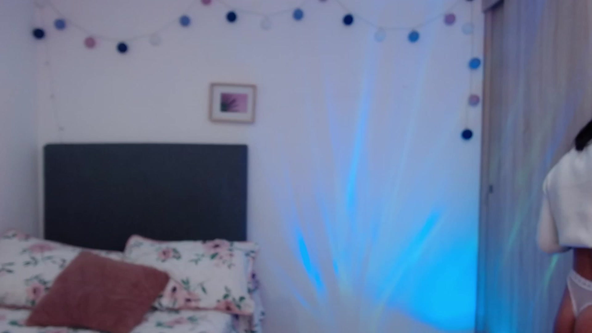 Gallery image thumbnail from Elzee's myfreecams stream on, 12/07/2022, 07:47 image 1 of 20