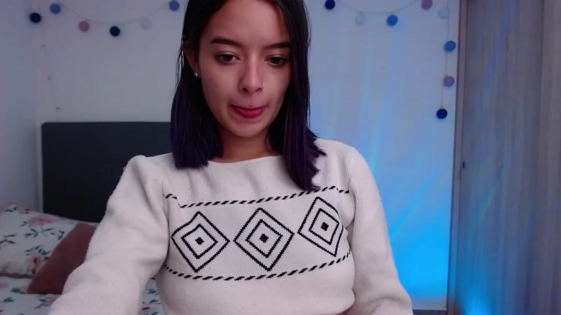 Gallery image thumbnail from Elzee's myfreecams stream on, 12/07/2022, 07:47 image 17 of 20