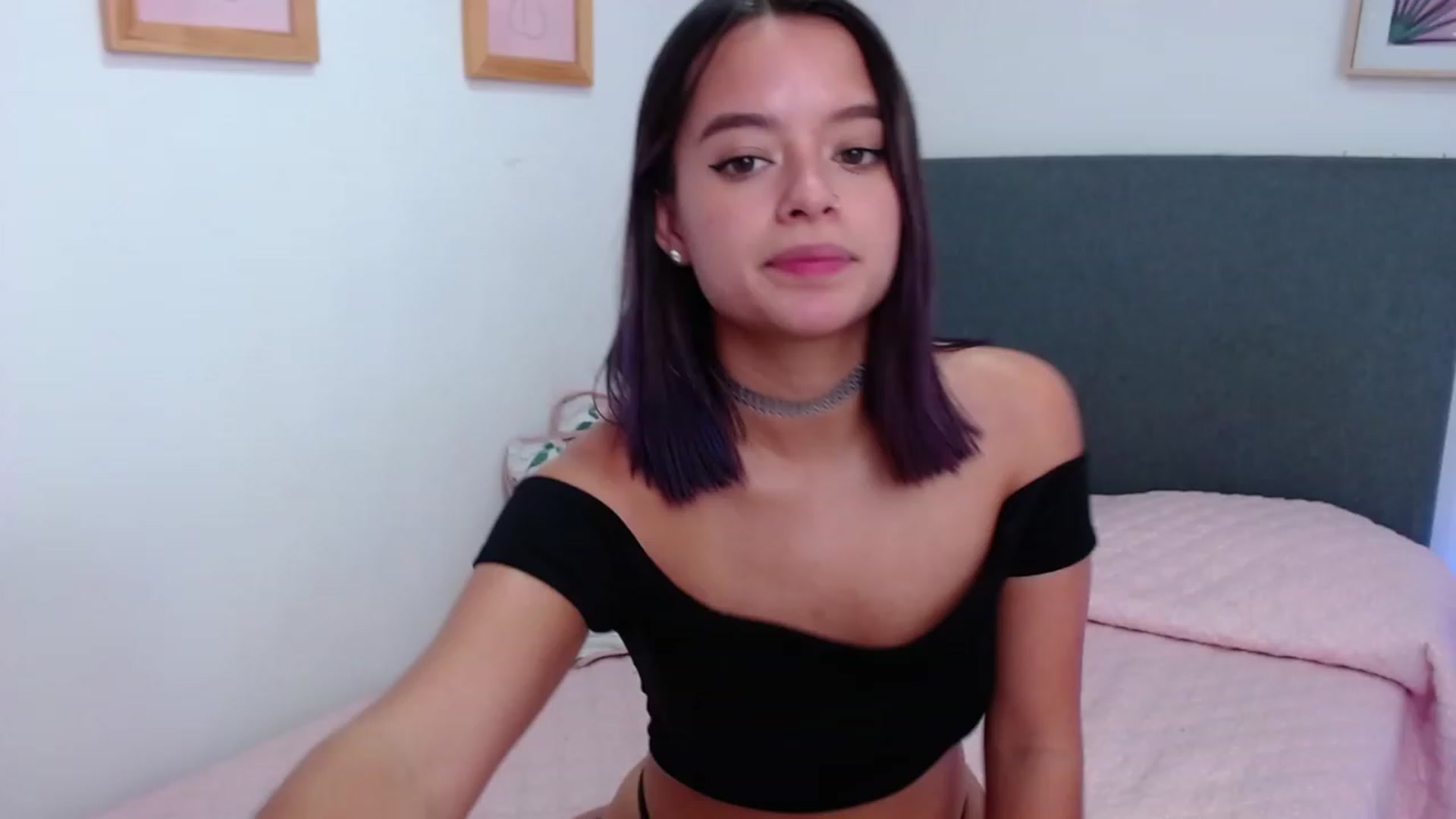 Gallery image thumbnail from Elzee's myfreecams stream on, 12/11/2022, 09:12 image 4 of 20