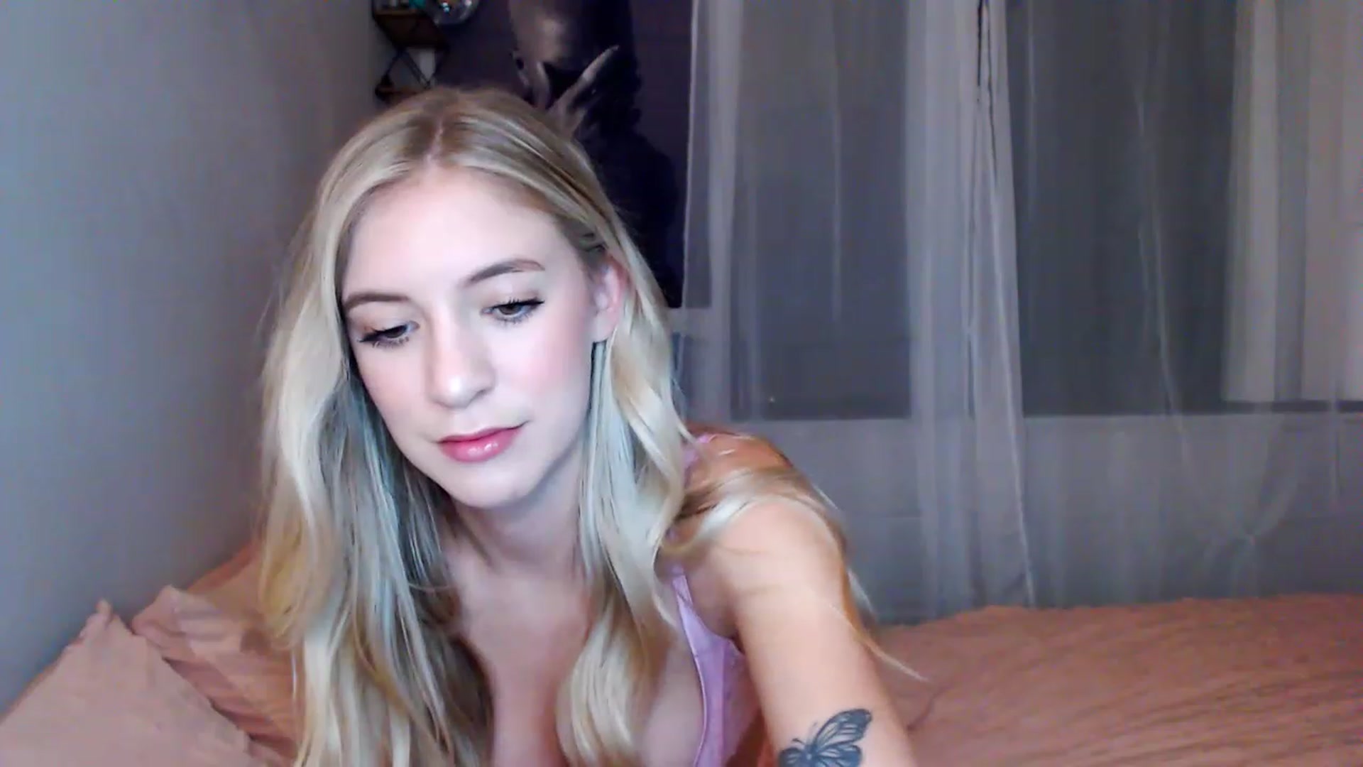 Gallery image thumbnail from Em_babyxx's myfreecams stream on, 02/10/2023, 04:58 image 12 of 20
