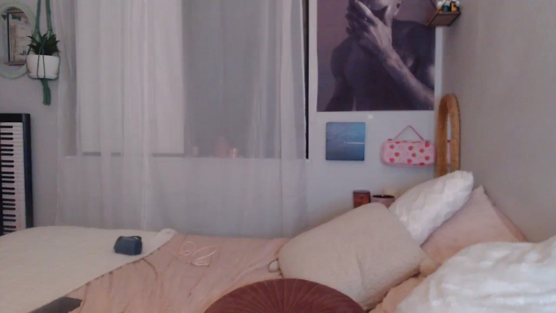 Gallery image thumbnail from Em_babyxx's myfreecams stream on, 08/10/2023, 06:25 image 14 of 20