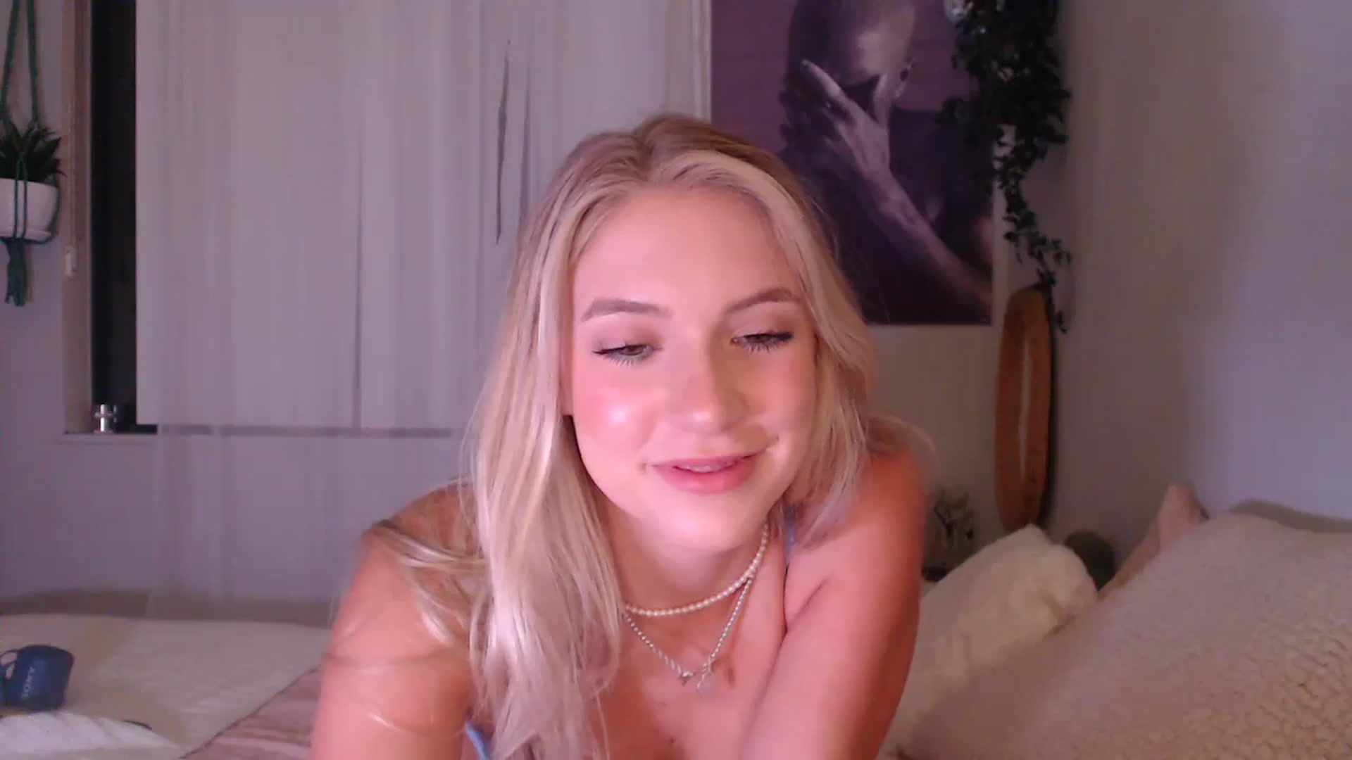 Gallery image thumbnail from Em_babyxx's myfreecams stream on, 08/30/2023, 04:55 image 2 of 20