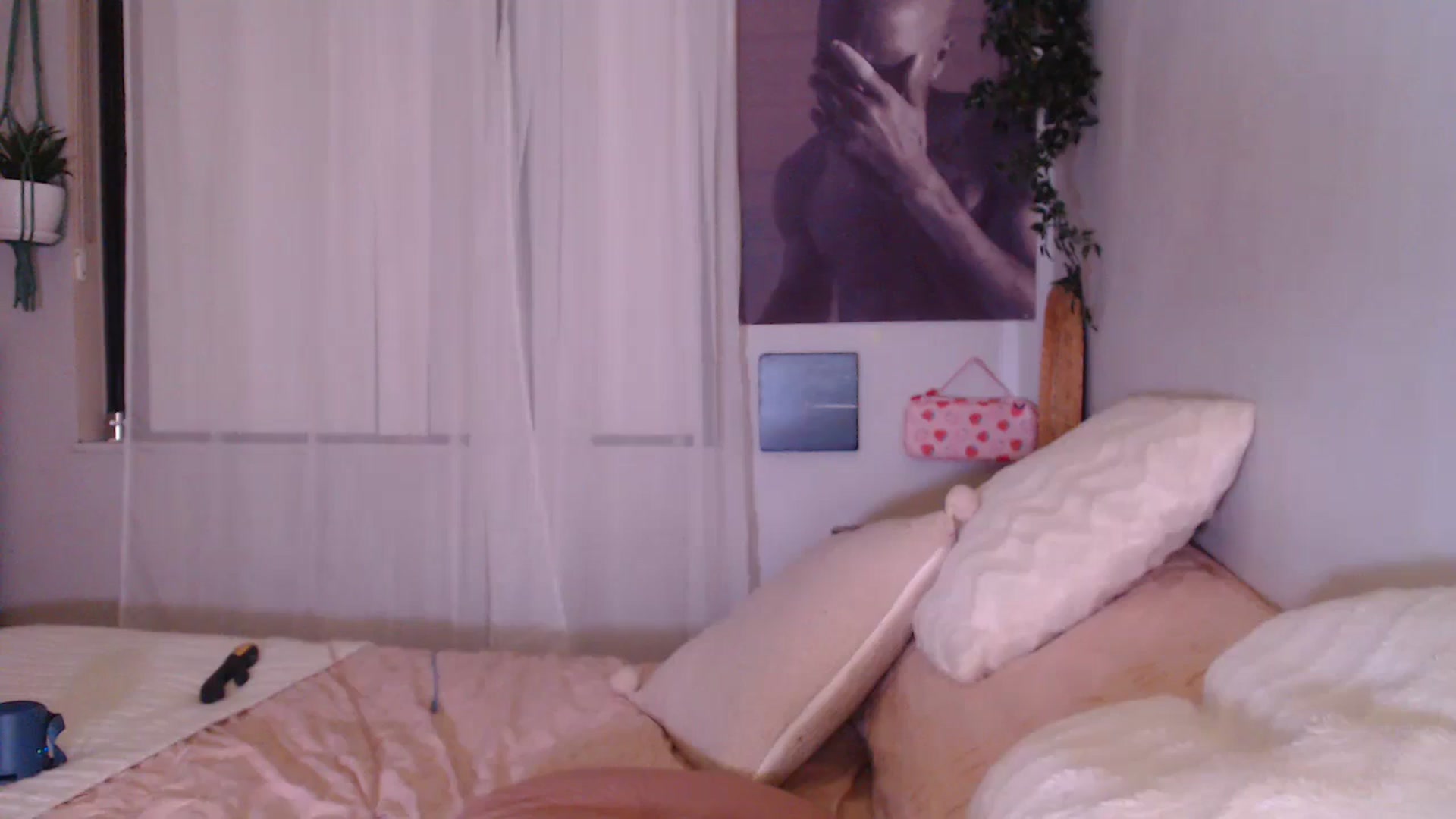 Gallery image thumbnail from Em_babyxx's myfreecams stream on, 09/11/2023, 04:48 image 10 of 20