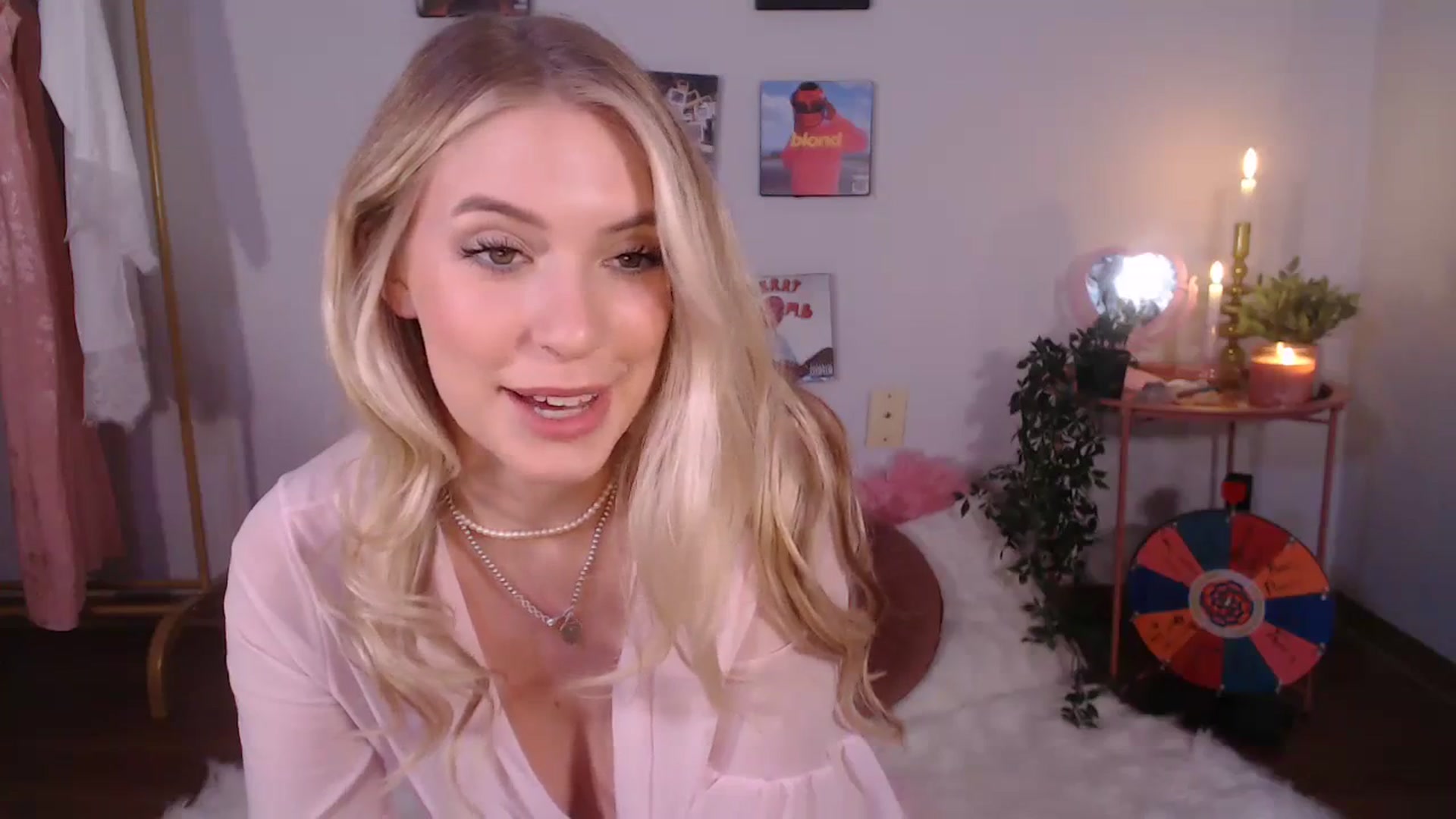 Gallery image thumbnail from Em_babyxx's myfreecams stream on, 11/14/2023, 06:41 image 2 of 20