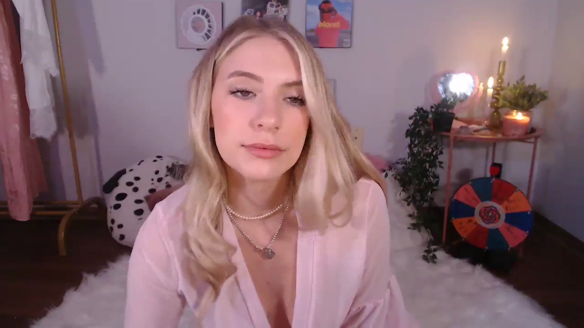 Gallery image thumbnail from Em_babyxx's myfreecams stream on, 11/14/2023, 06:41 image 14 of 20