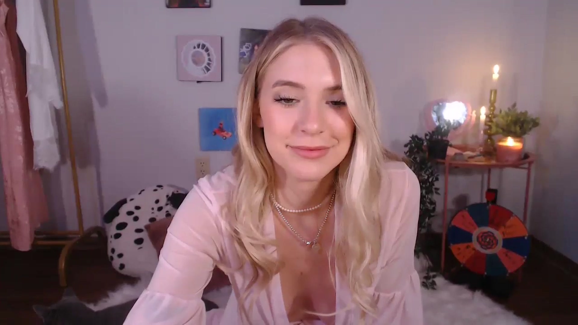 Gallery image thumbnail from Em_babyxx's myfreecams stream on, 11/14/2023, 06:41 image 9 of 20