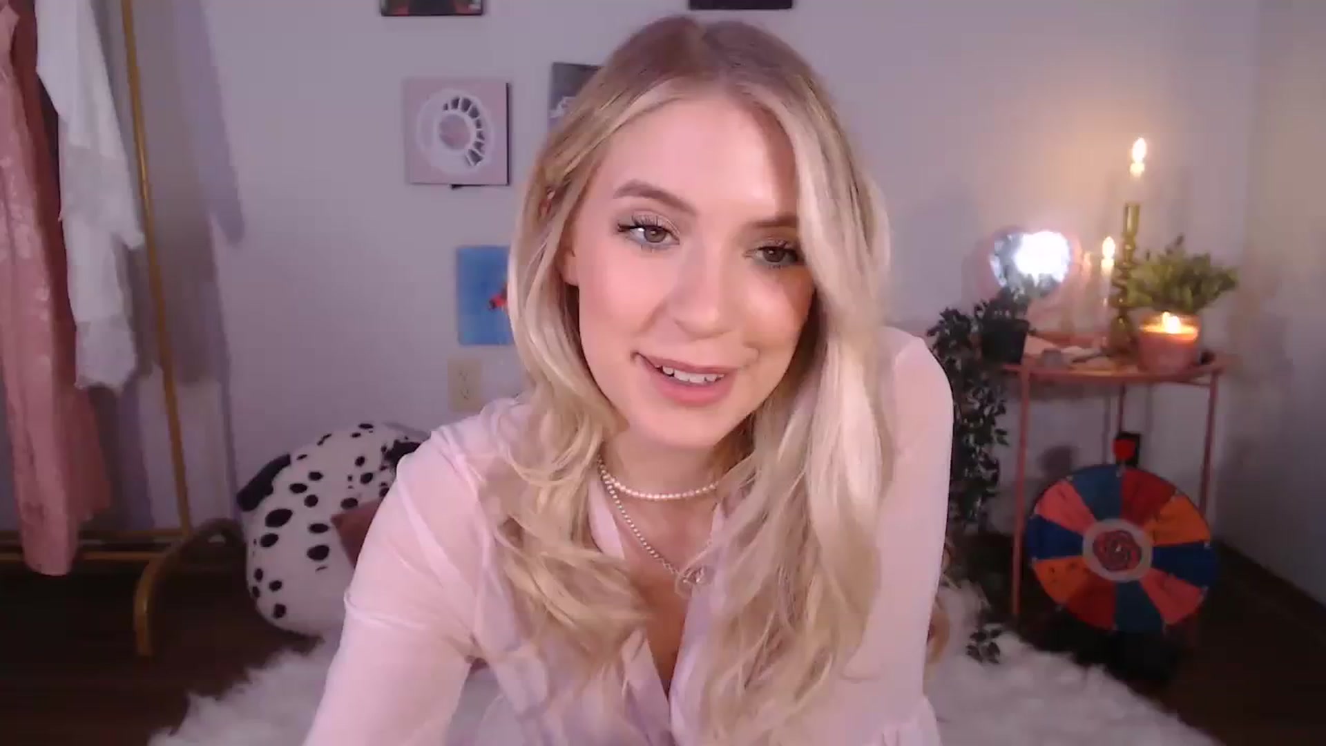 Gallery image thumbnail from Em_babyxx's myfreecams stream on, 11/14/2023, 06:41 image 1 of 20