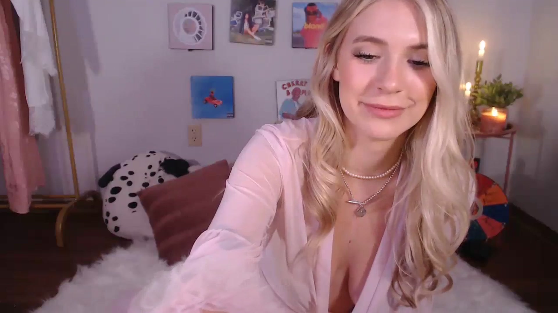 Gallery image thumbnail from Em_babyxx's myfreecams stream on, 11/14/2023, 07:15 image 9 of 20