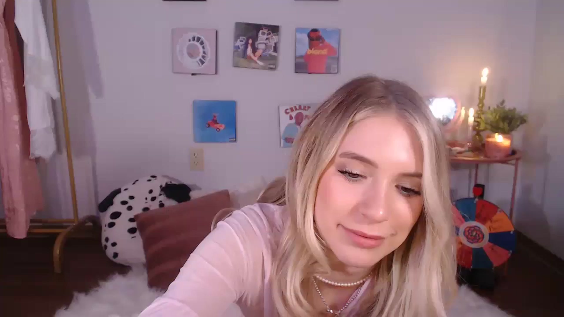 Gallery image thumbnail from Em_babyxx's myfreecams stream on, 11/14/2023, 07:15 image 18 of 20