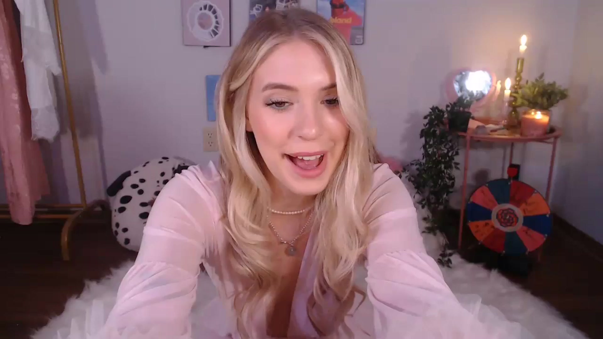 Gallery image thumbnail from Em_babyxx's myfreecams stream on, 11/14/2023, 07:15 image 1 of 20
