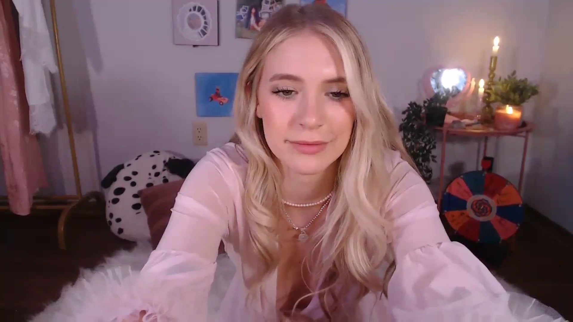Gallery image thumbnail from Em_babyxx's myfreecams stream on, 11/14/2023, 07:15 image 15 of 20