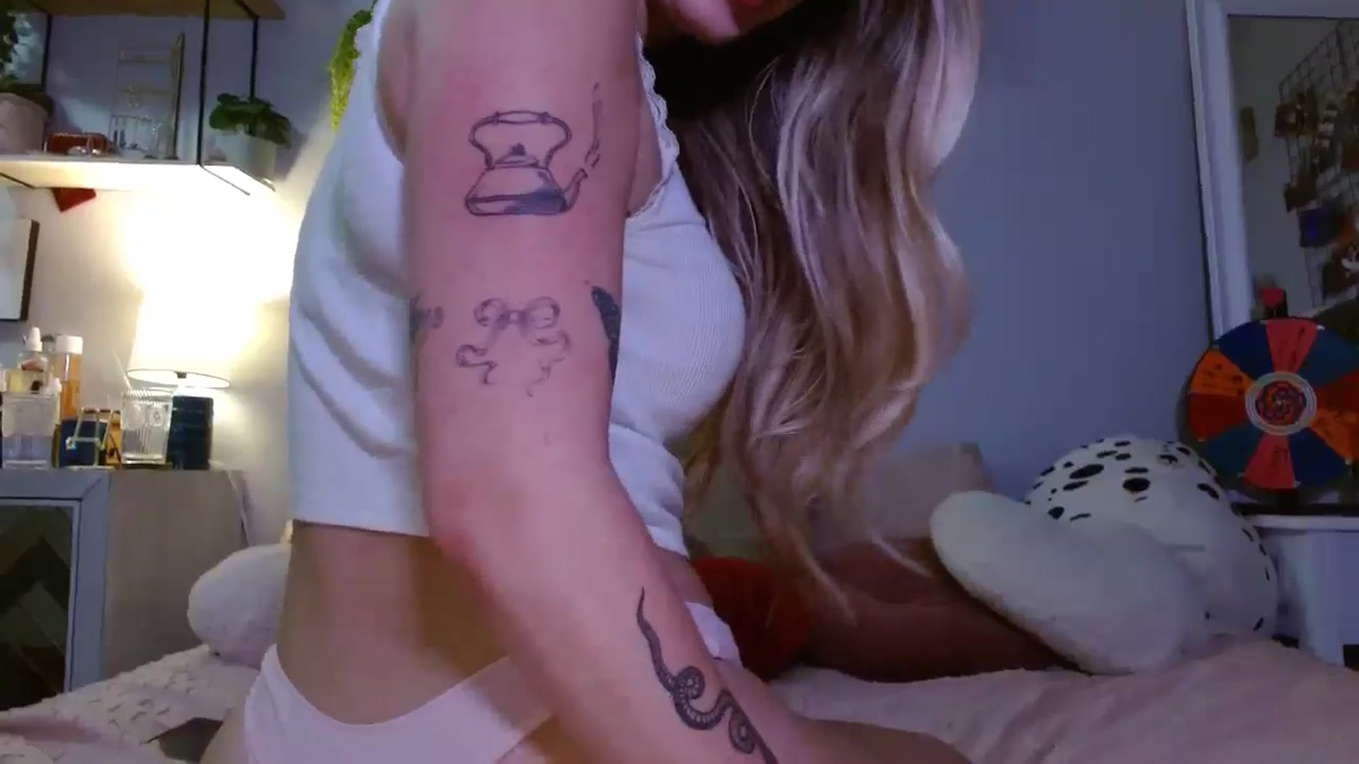 Gallery image thumbnail from Em_babyxx's myfreecams stream on, 09/11/2024, 05:56 image 13 of 20